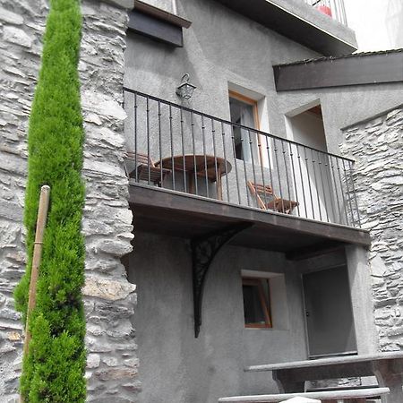 Hotel Au Creneau Gourmand Saillon Exterior foto