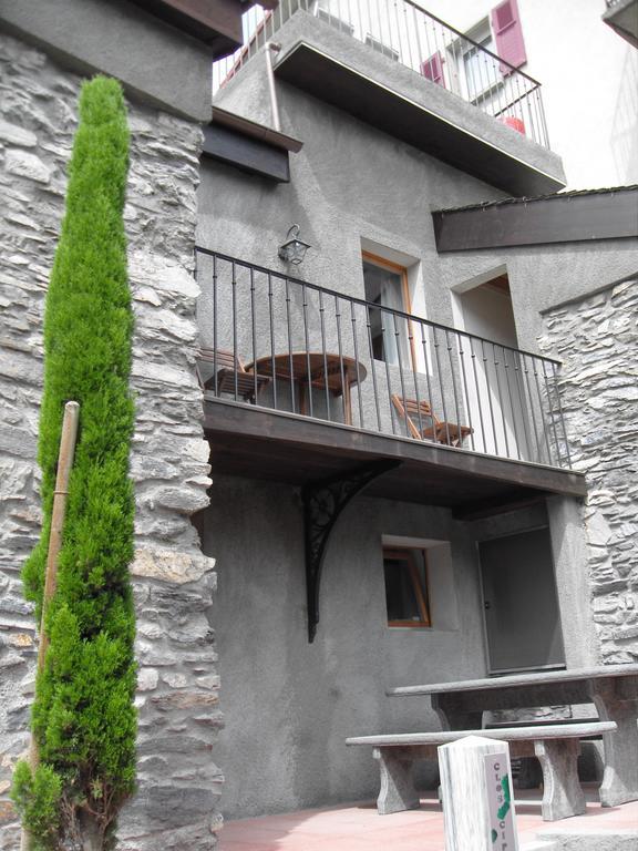 Hotel Au Creneau Gourmand Saillon Exterior foto